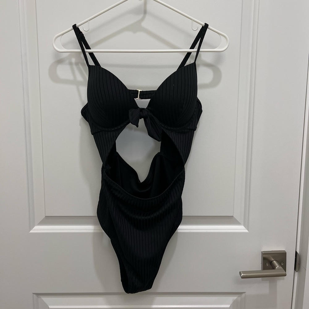 Shade & Shore Black One Piece Swimsuit